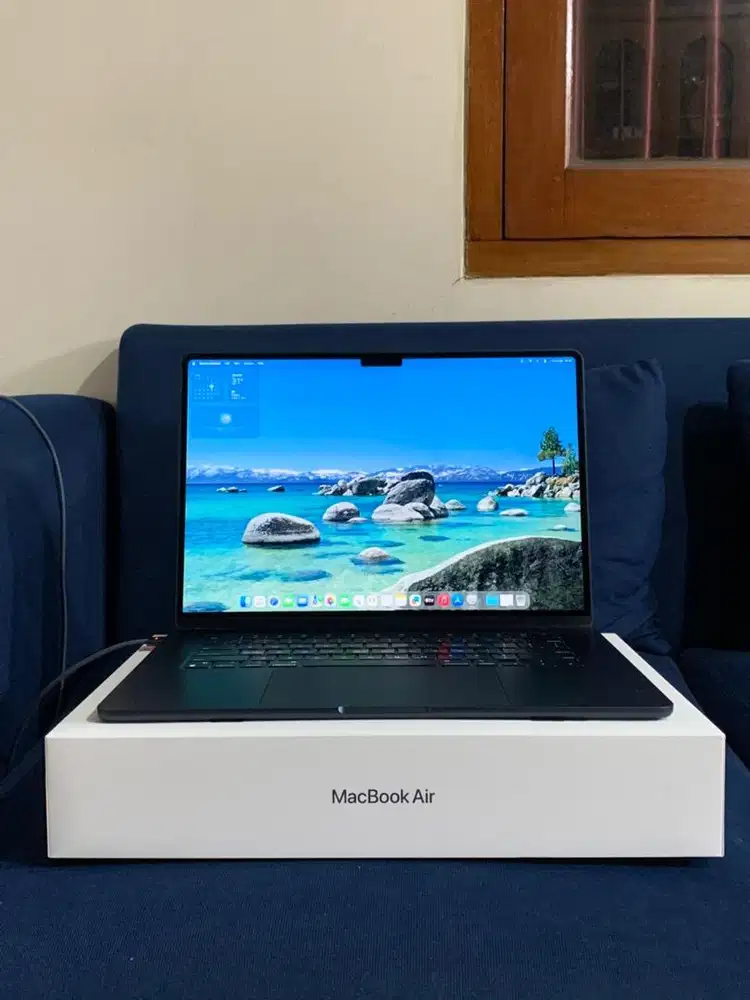 MacBook Air 2022 M2 15 inch 8/256