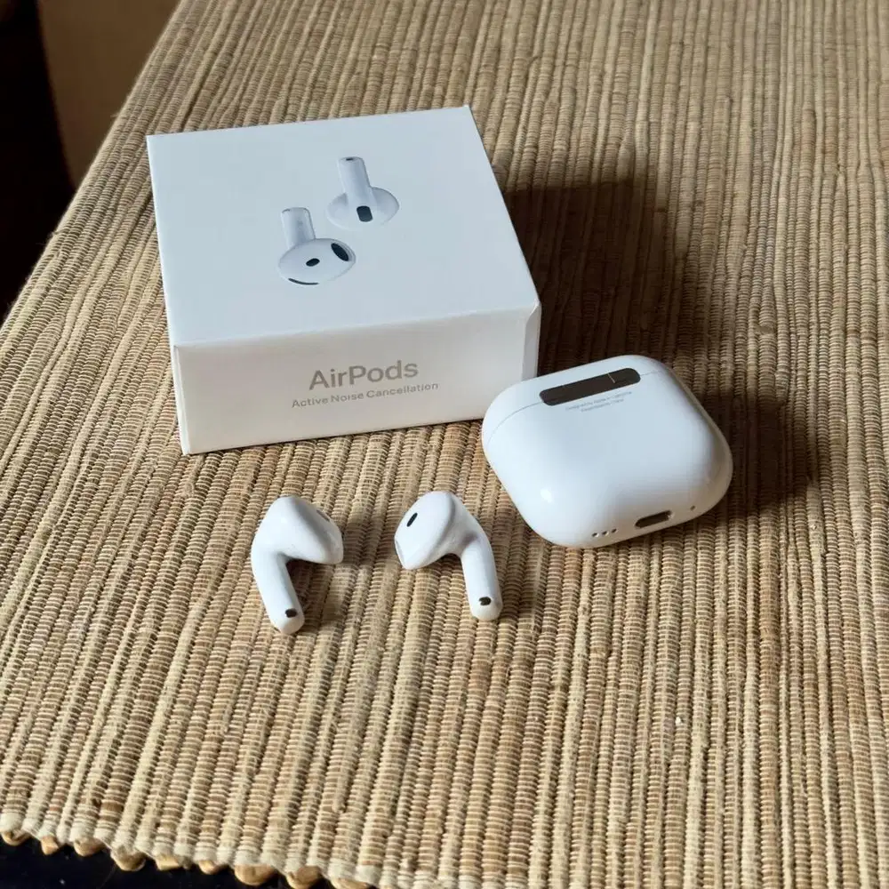 Harga nett Airpods Gen 4 (ANC) Like New