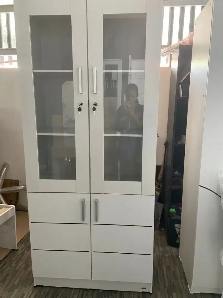 DISKON ! LEMARI HIAS TAS/BONEKA 2 PINTU FILE TERLARIS SALE