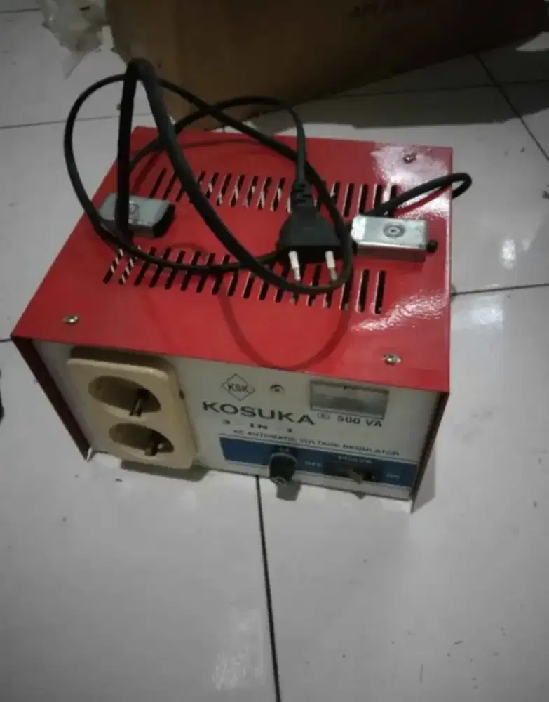 Stabilizer 500 VA Penghemat Listrik