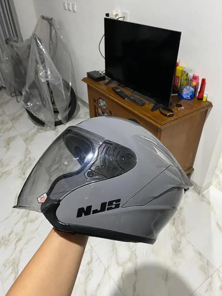 Helm NJS Kairoz Size L Fullset Seperti Baru