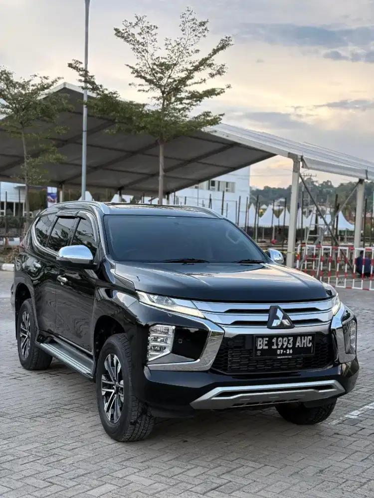 Pajero sport dakar 4x2 km 50rb.