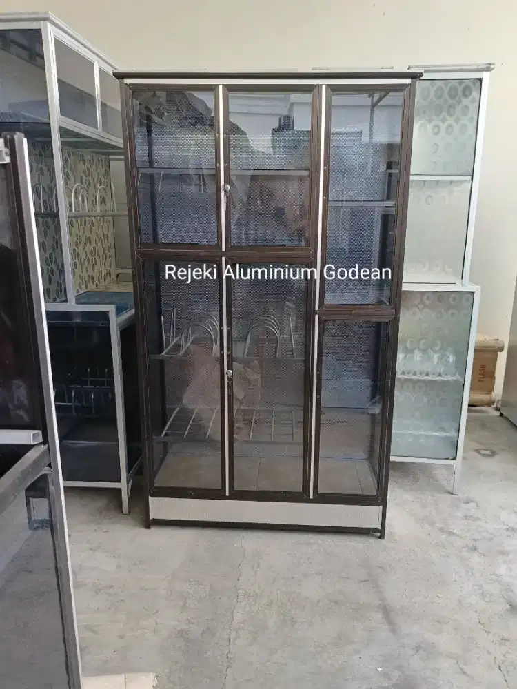 Rak piring box 3 pintu silver Riben bawah keramik