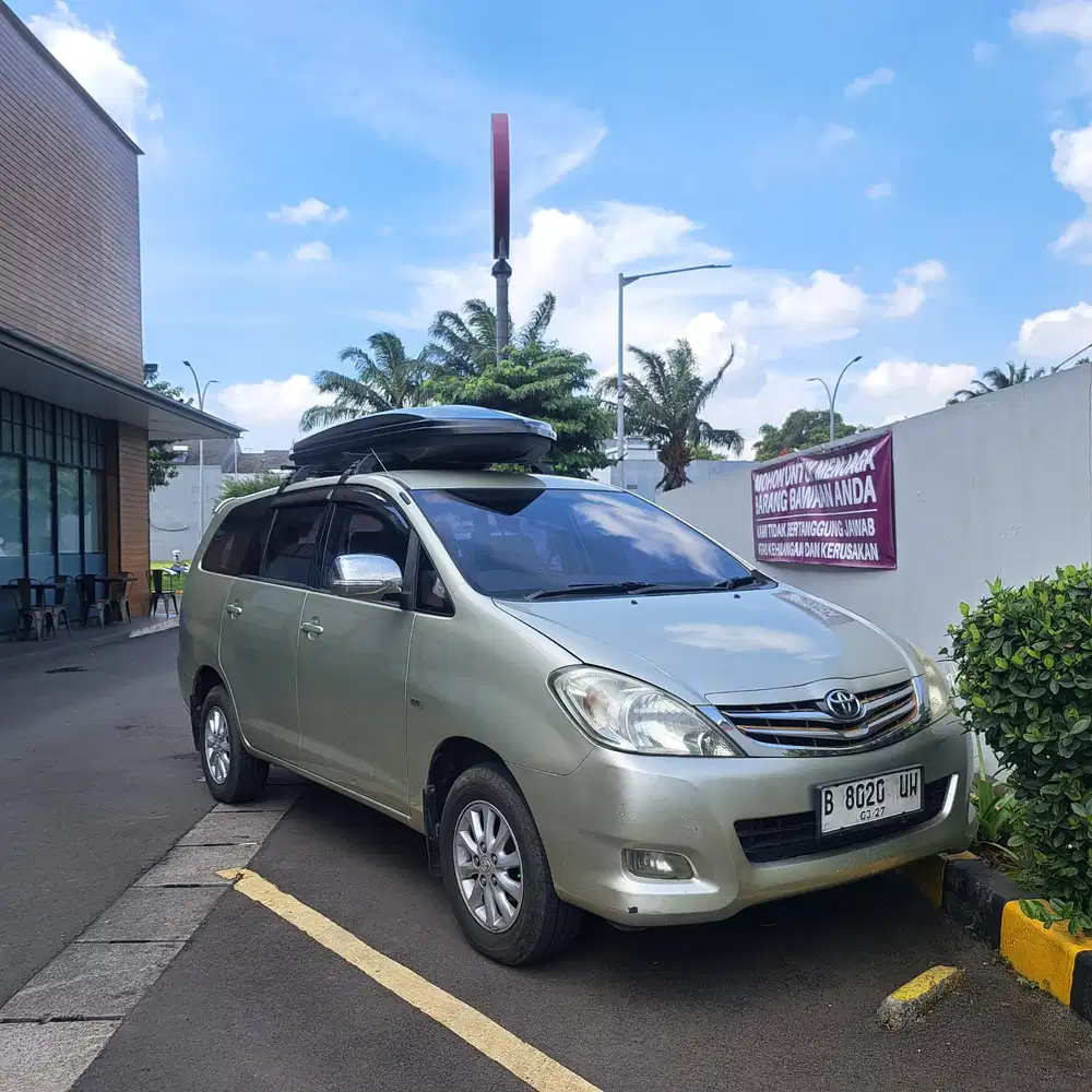 Toyota Kijang Innova 2005 Bensin