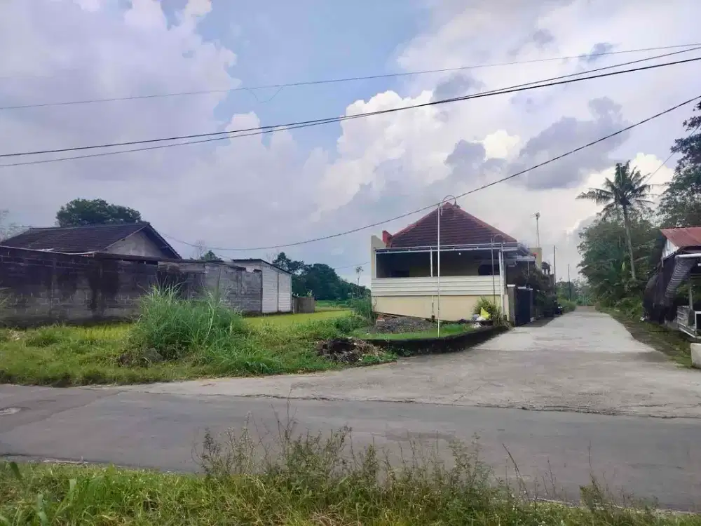 Tanah pekarangan view merapi di seputaran Pasar STAN Maguwoharjo