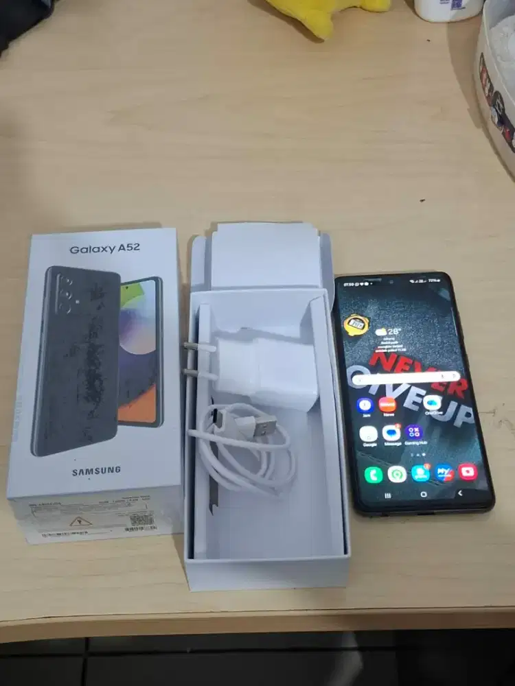 Samsung Galaxy A52 8/128 ram +8 mulus & orisinal
