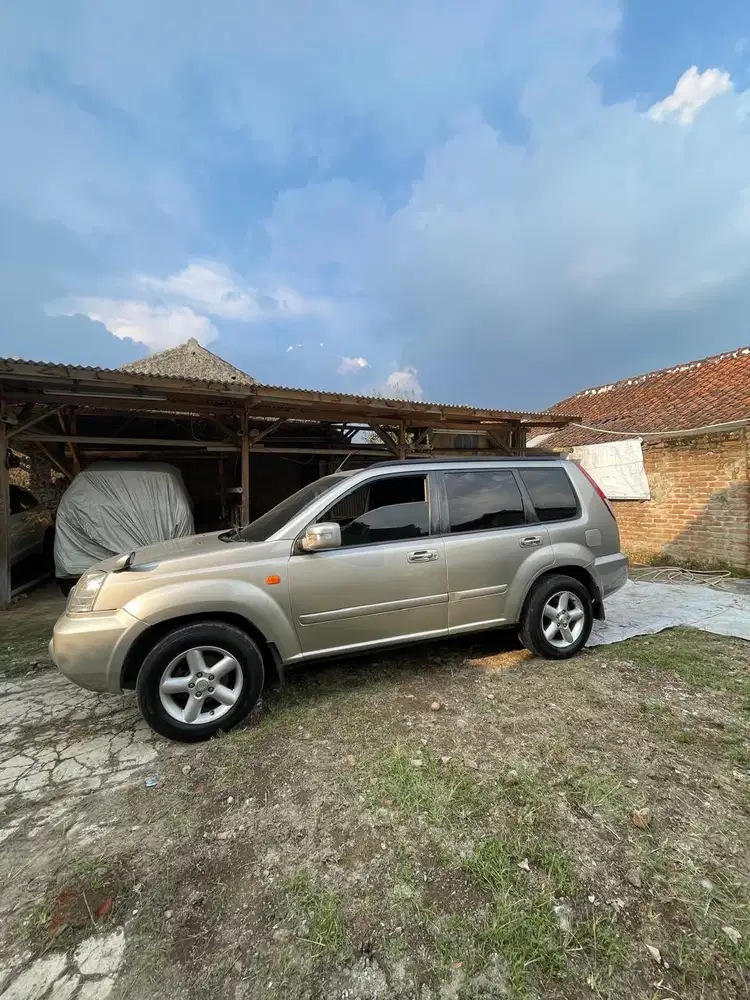 Nissan X-Trail 2005 Bensin
