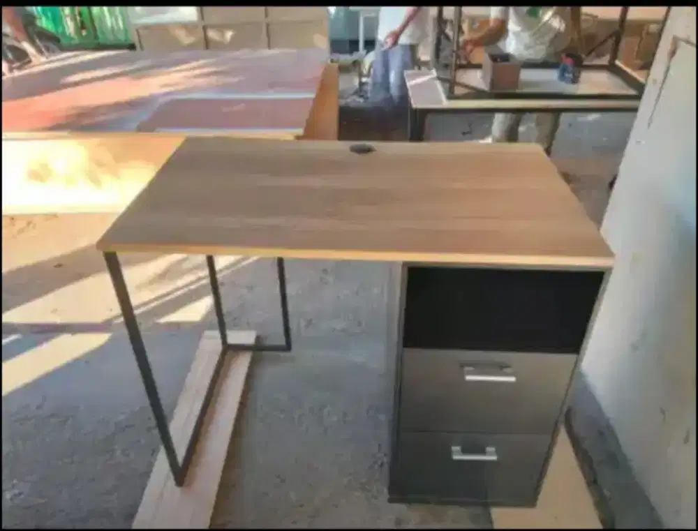 set meja laci kantor