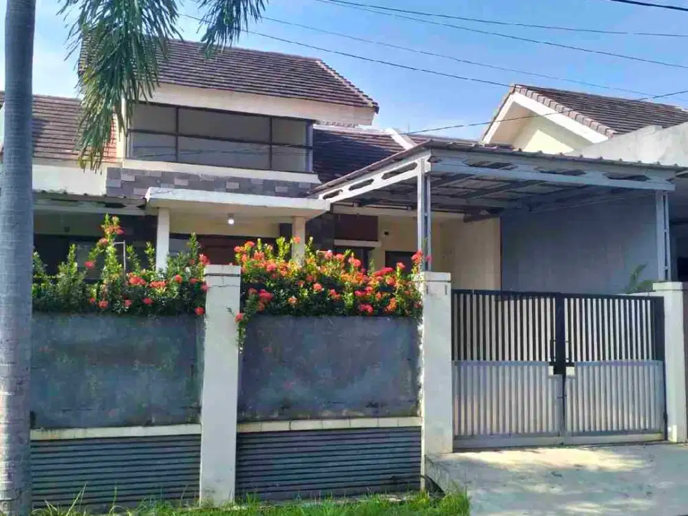 Disewakan Rumah Nyaman Cluster Aralia Harapan Indah 2 Bekasi