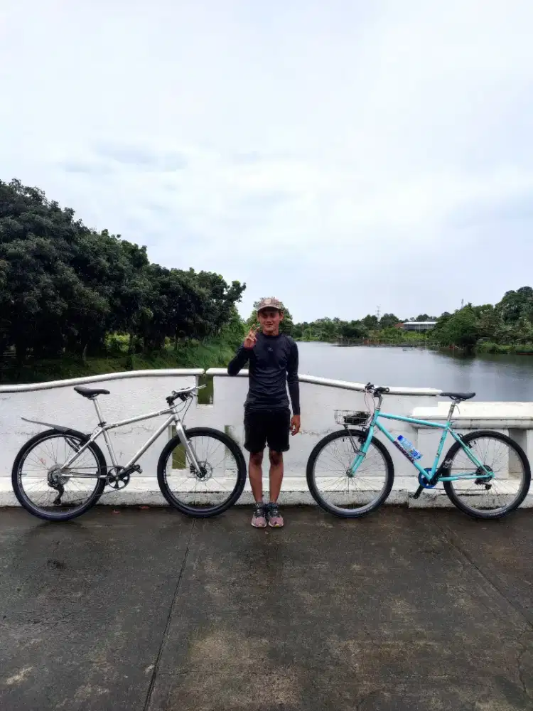 Sedang menjadi pekerjaan driver kantor/pribadi