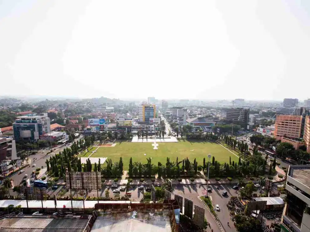 WARHOL LOUISE KIENE APARTEMEN SIMPANG LIMA FURNISH