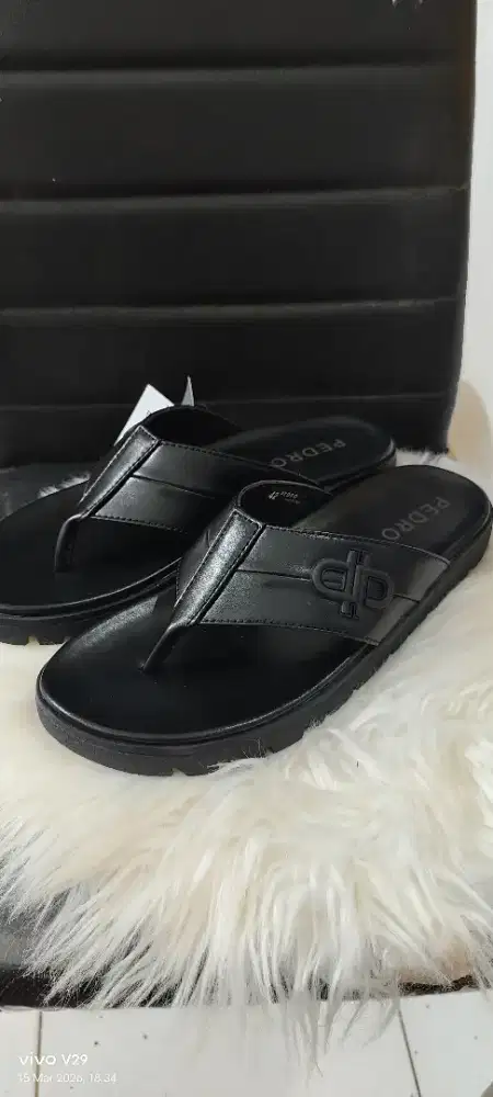 Sandal jepit Pedro