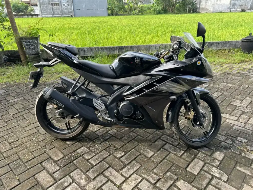 Yamaha r15, 11.500.000 (Nego)