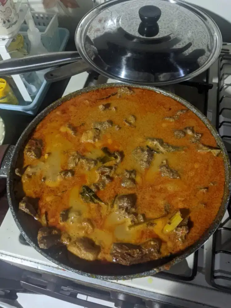 Pekerja Rumah Tangga dan Menjaga Anak