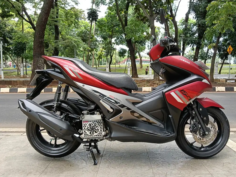 DIJUAL CASH YAMAHA AEROX OLD THN 2018 PAJAK IDUP SIAP PAKAI