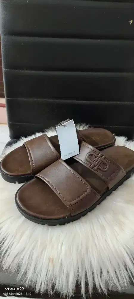 Sandal Pedro coklat