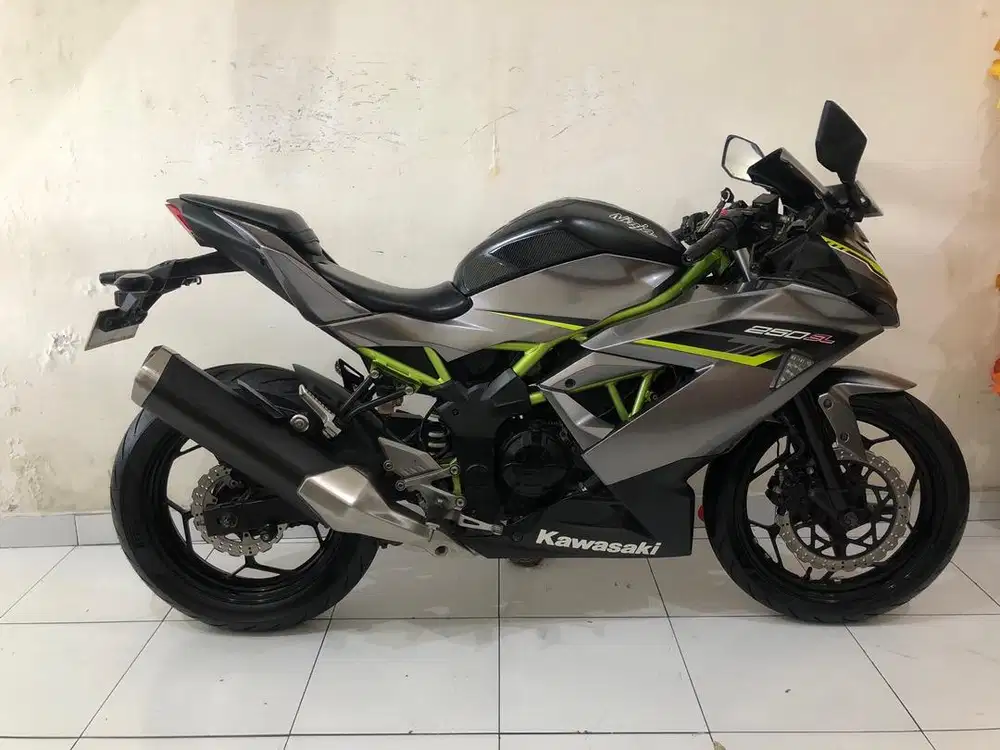 Kawasaki Ninja SL 250 Th.2018 akhir unit istimewa!!