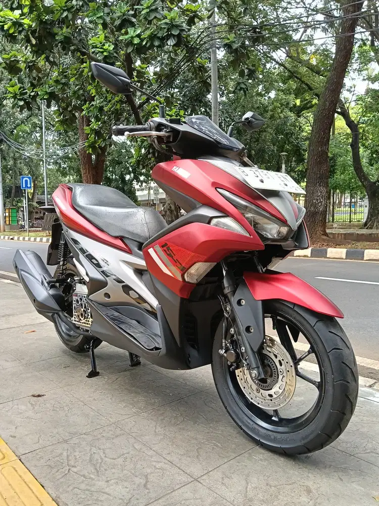 DIJUAL CASH YAMAHA AEROX OLD THN 2018 PAJAK IDUP SIAP PAKAI