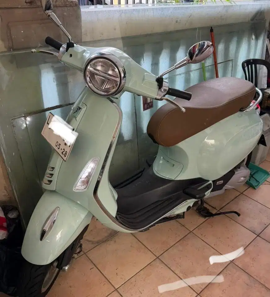 Vespa Primavera matic KM sangat rendah