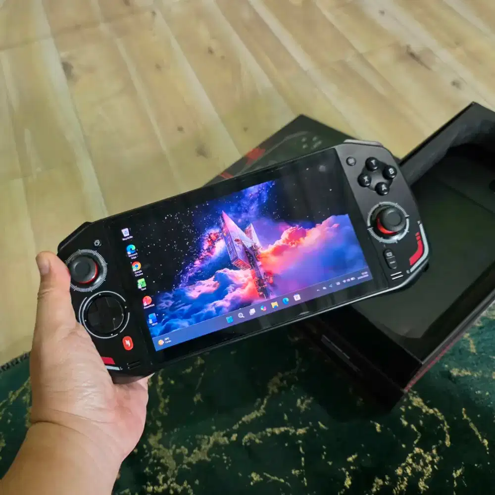 Nitro Blast 7 Ryzen 7-8840HS RAM 16/512GB Like New