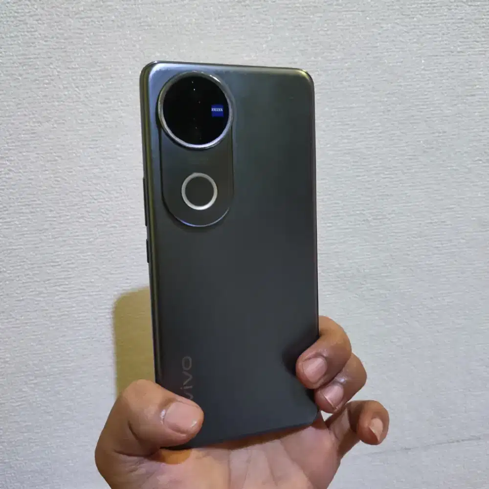 VIVO V50 5G 12/256 GB