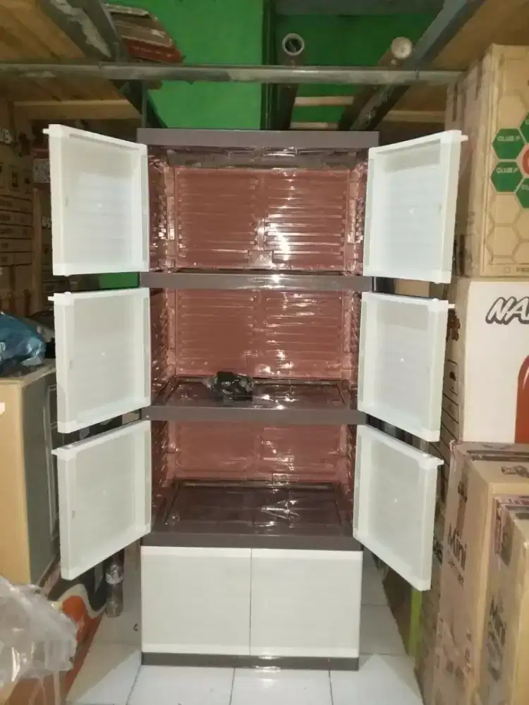 Lemari plastik 4ssn