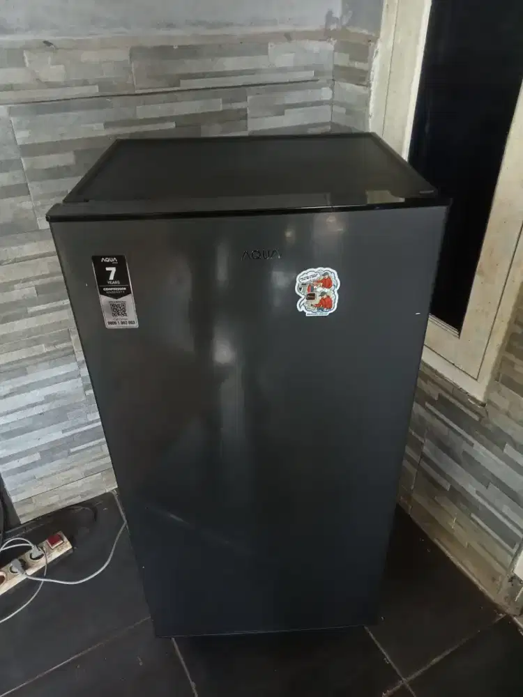 Kulkas aqua 1 pintu