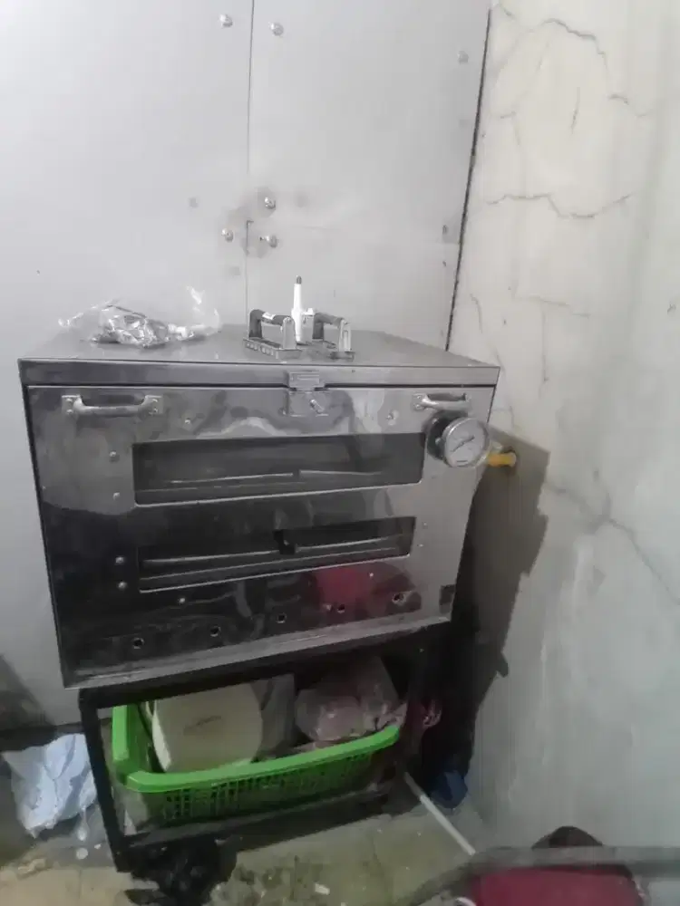 Dijual oven gas