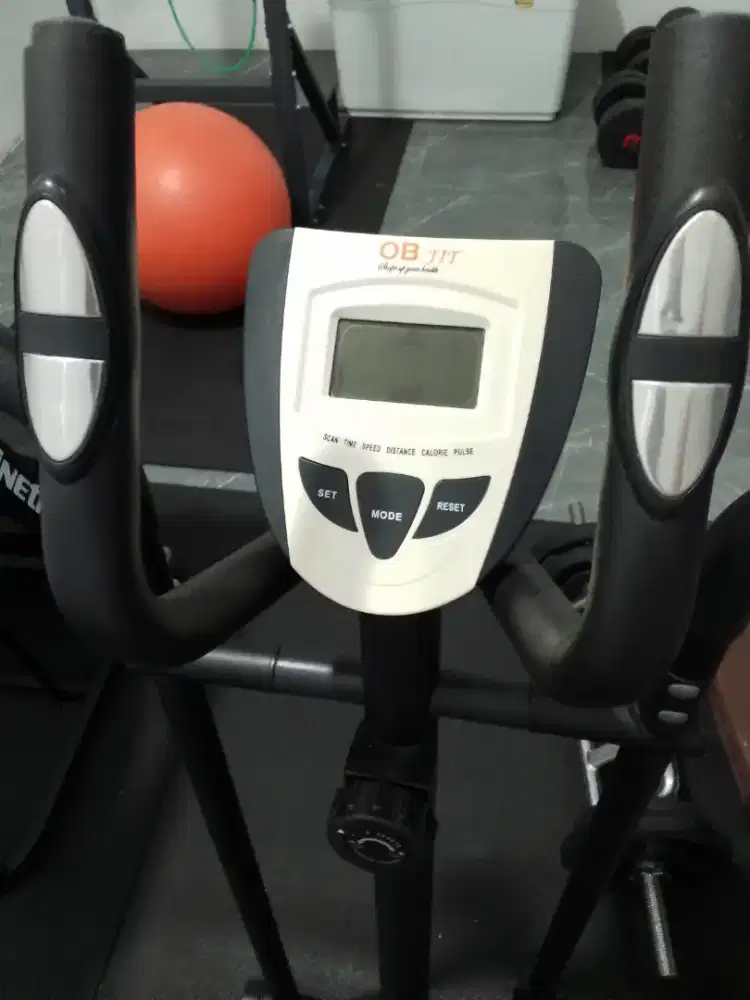 OB Fit sepeda statis