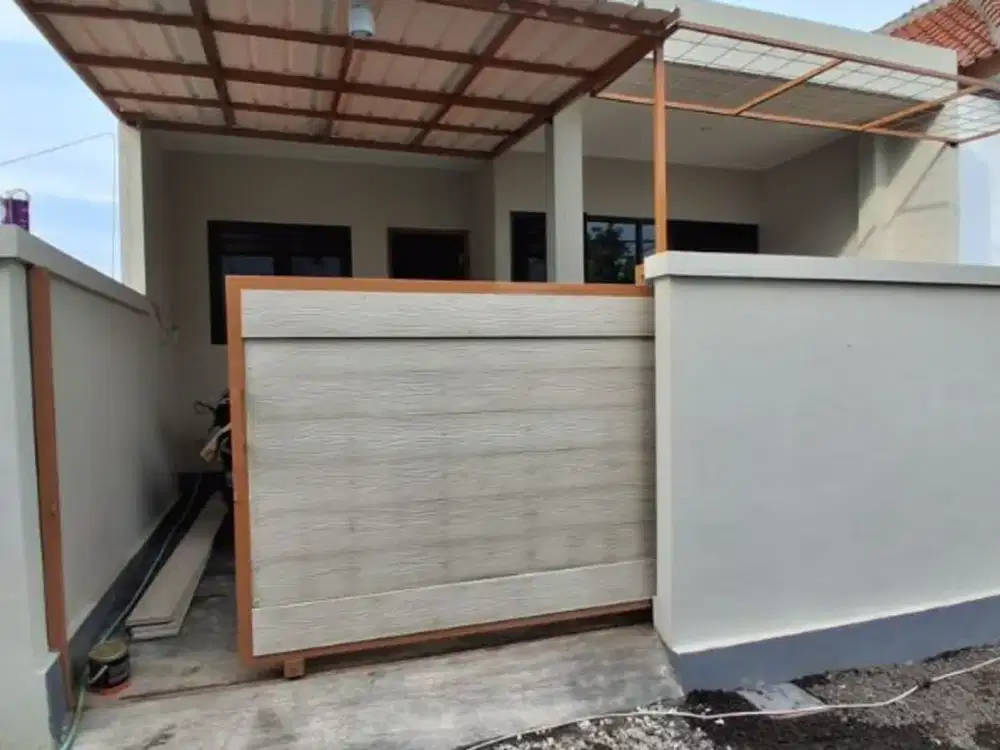 RUMAH BARU SIAP HUNI SEMI FURNISHED DI KEROBOKAN BADUNG