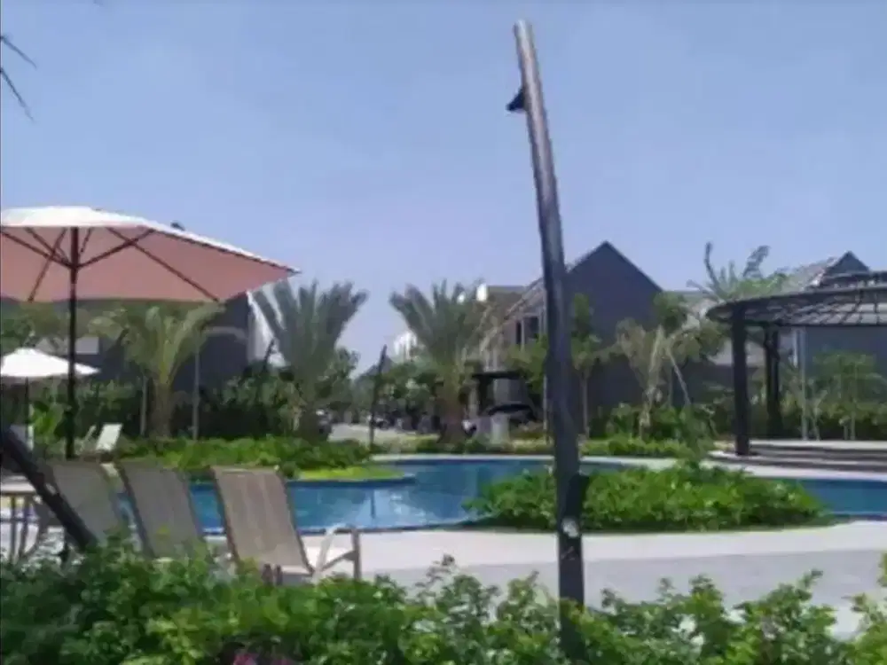 Rumah 2 lantai elegan di Citraland Surabaya