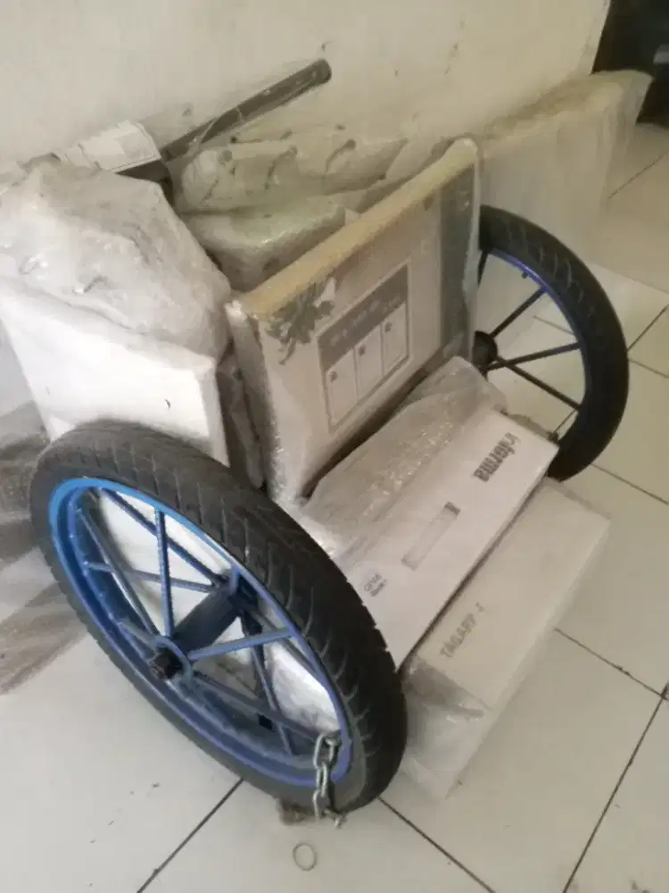 Roda Gerobak Tinggal Pasang