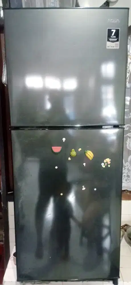 Kulkas 2 Pintu Merek AQUA