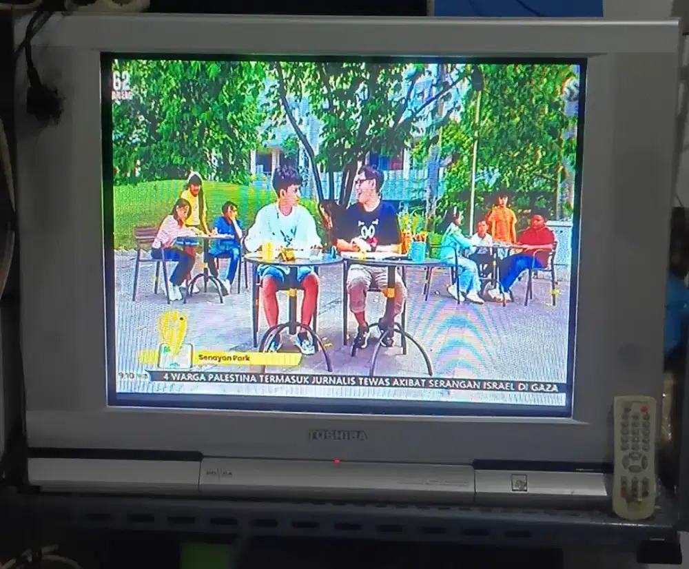 Tv tabung Thosiba 29 inch dan STB