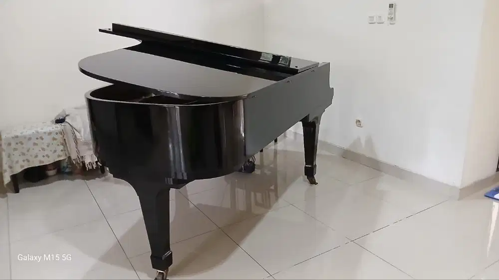 dijual piano kawai KG-5C