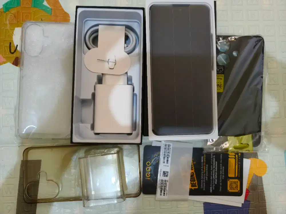 IQOO Z10R 12/256 Hitam