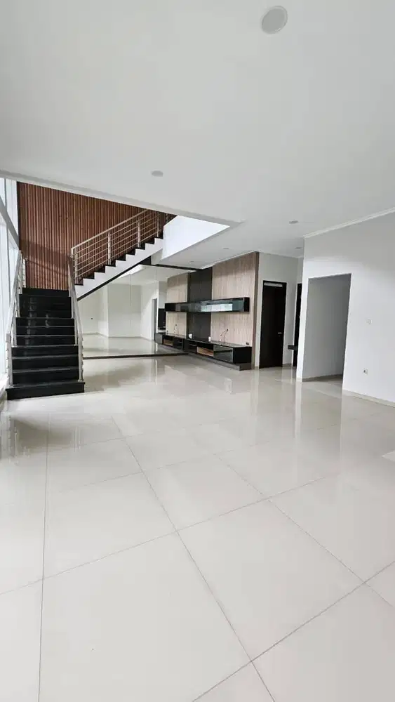 Dijual Rumah Mewah dan Bagus di Batununggal Bandung