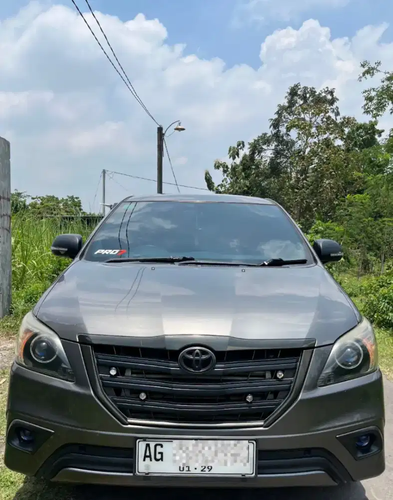 Innova 2.5 G AT 2013