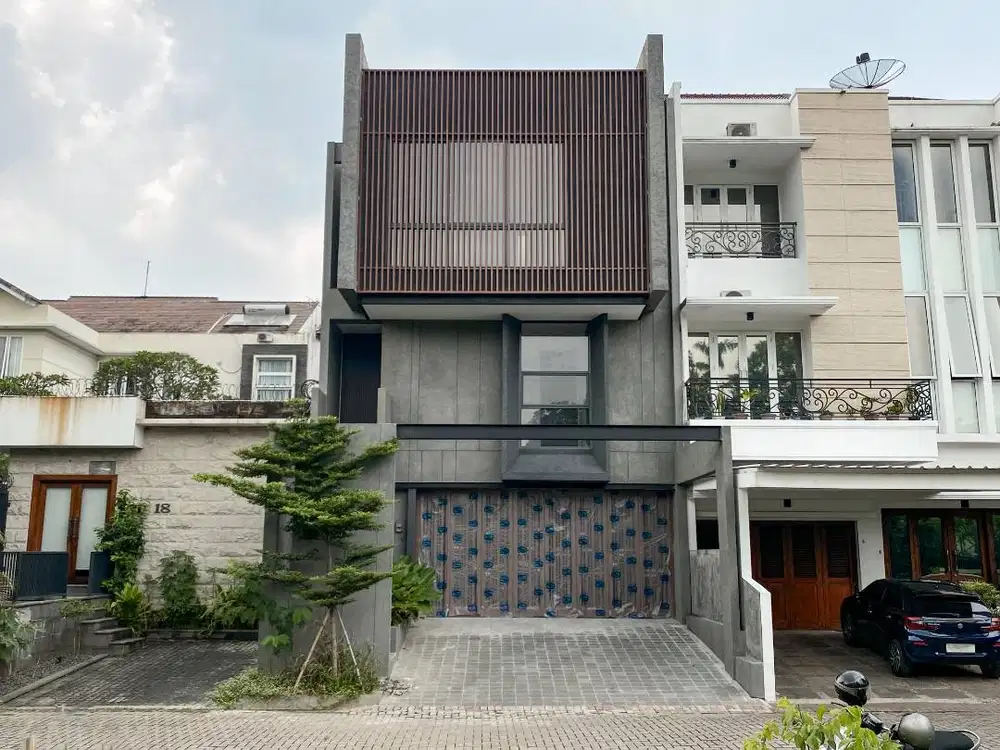 DIJUAL RUMAH BARU (BRANDNEW) 3 LANTAI LEBAK BULUS LOKASI STRATEGIS