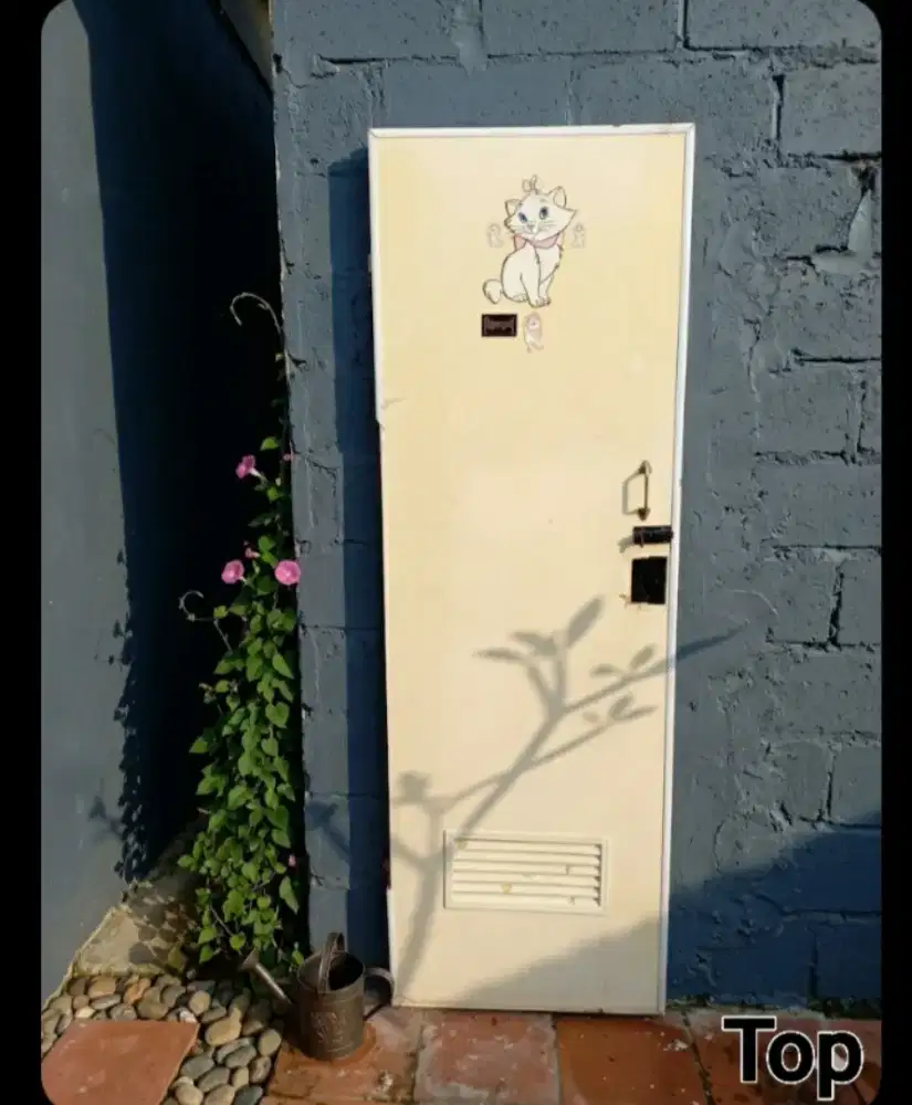 Pintu Kamar gudang Toilet