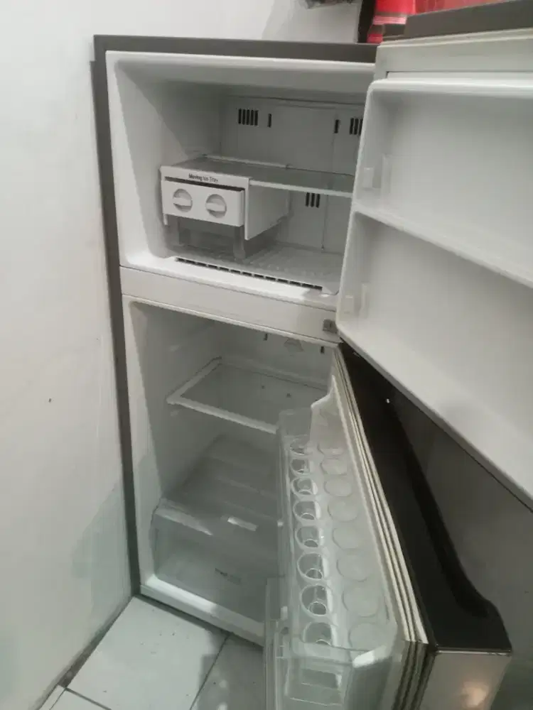 Servis kulkas dan mesin cuci