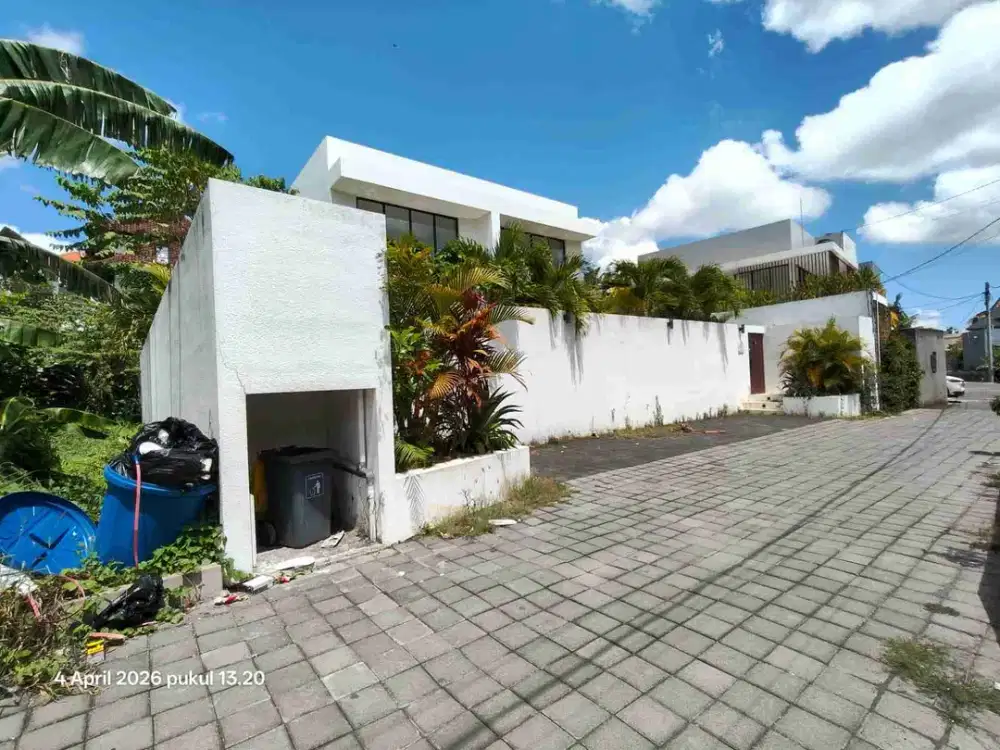 Di jual tanah jalan Tibubeneng , Canggu , Bali