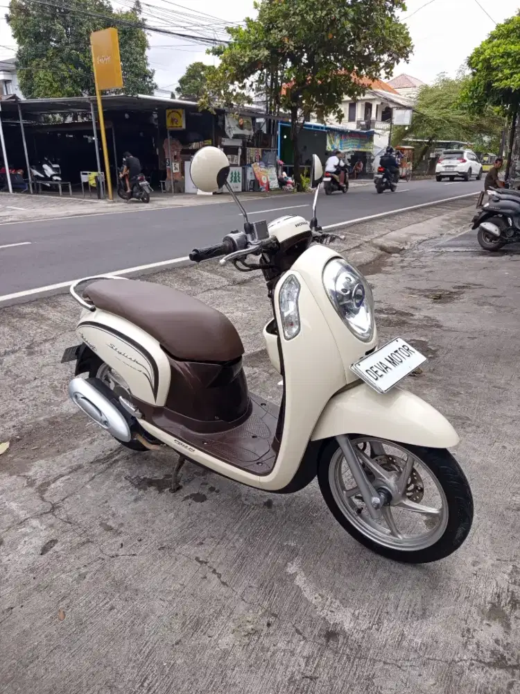 Scoopy 2016 cream Deva motor
