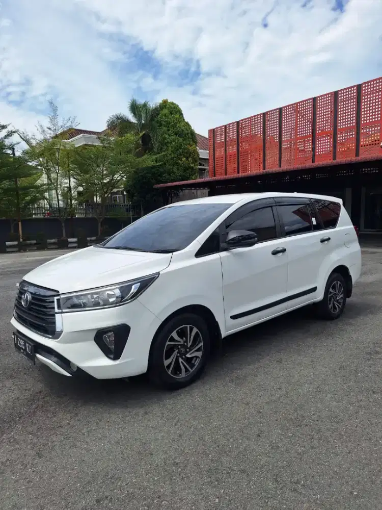 Toyota Innova g at 2021