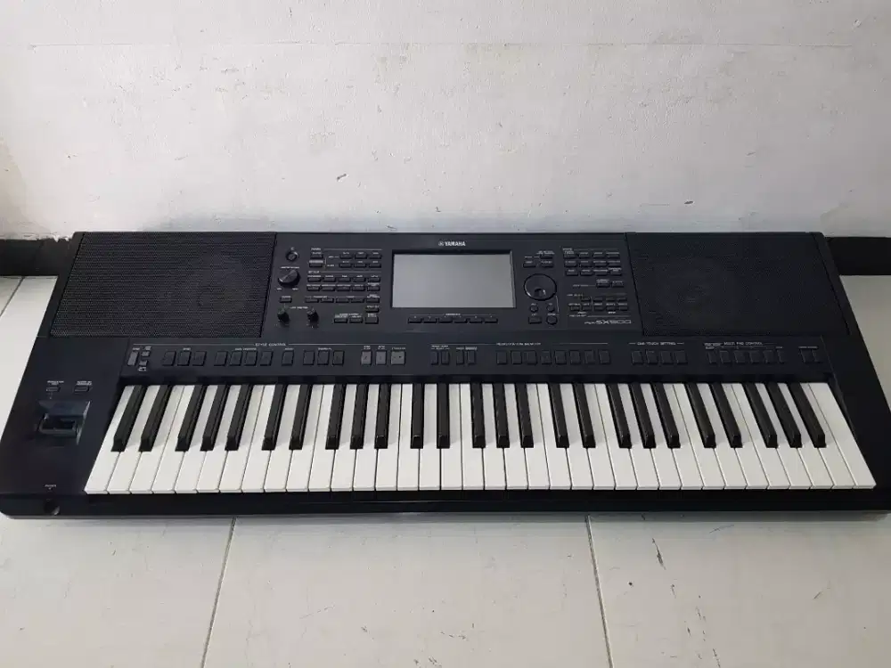 YAMAHA PSR SX900