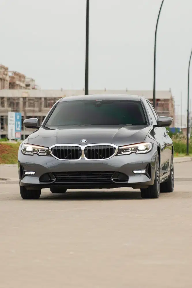 [ Anak Muda ] BMW 320i Sport New Model G20 2022 Mercy C200 w205