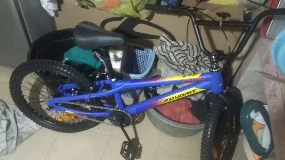 Sepeda BMX FAVORIT