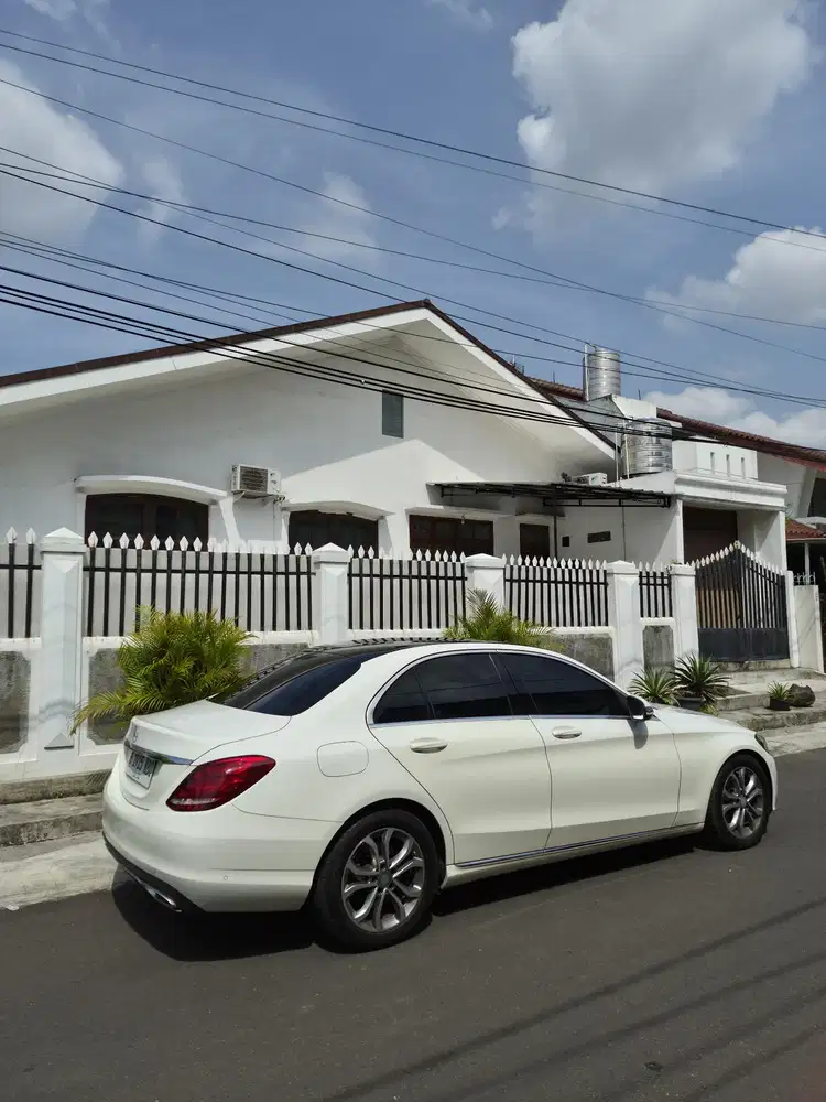 Mercedes-Benz C200 2015 Bensin