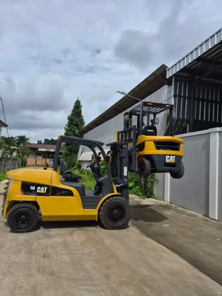Forklift Caterpillar 5 Ton,Threelift 4,5 Meter,Ban Single,Tahun 2019