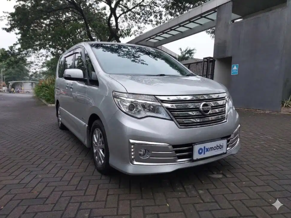 DP 5% Nissan Serena 2.0 HWS Autech Panaromic AT Silver CKMZB